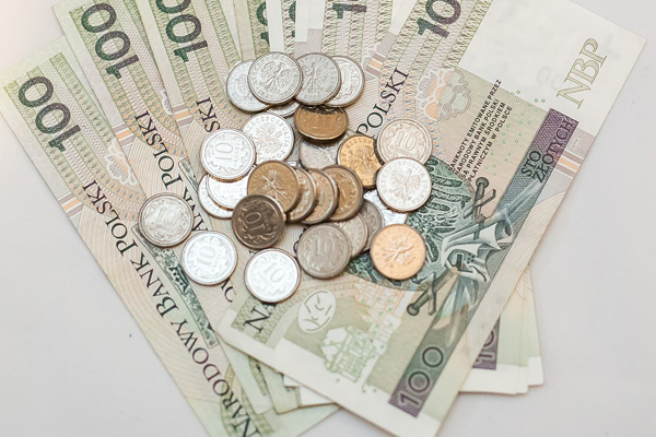 現金